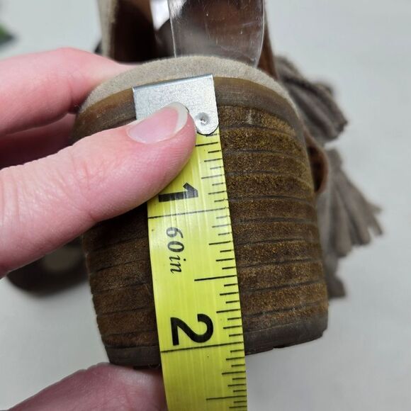 BORN Monikah Tassel Bow Ankle Booties Stone 8M - Picture 8 of 9